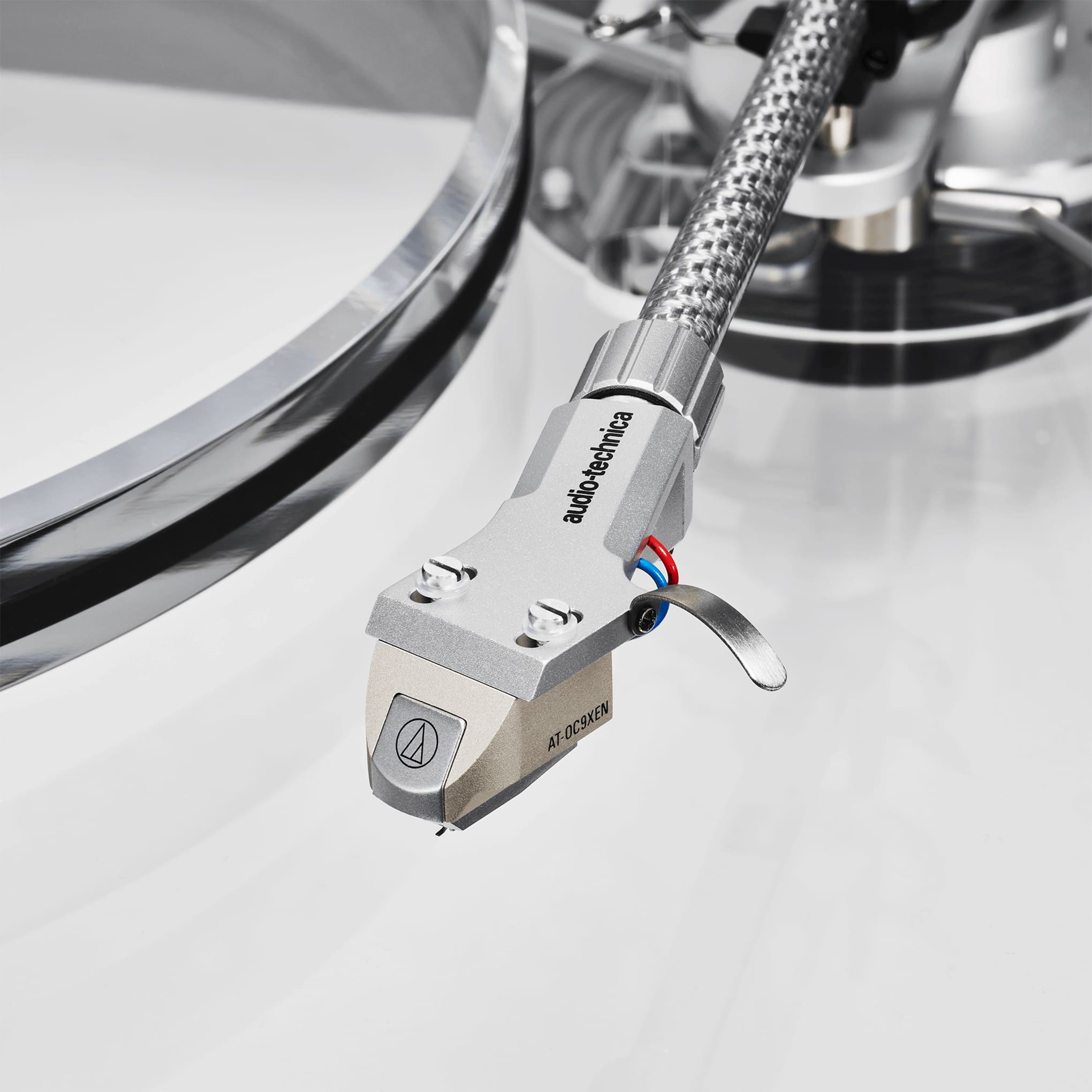 Audio-Technica AT-LPA2 | Turntable - Fully manual - Acrylic | 02 | centrale Audio Video